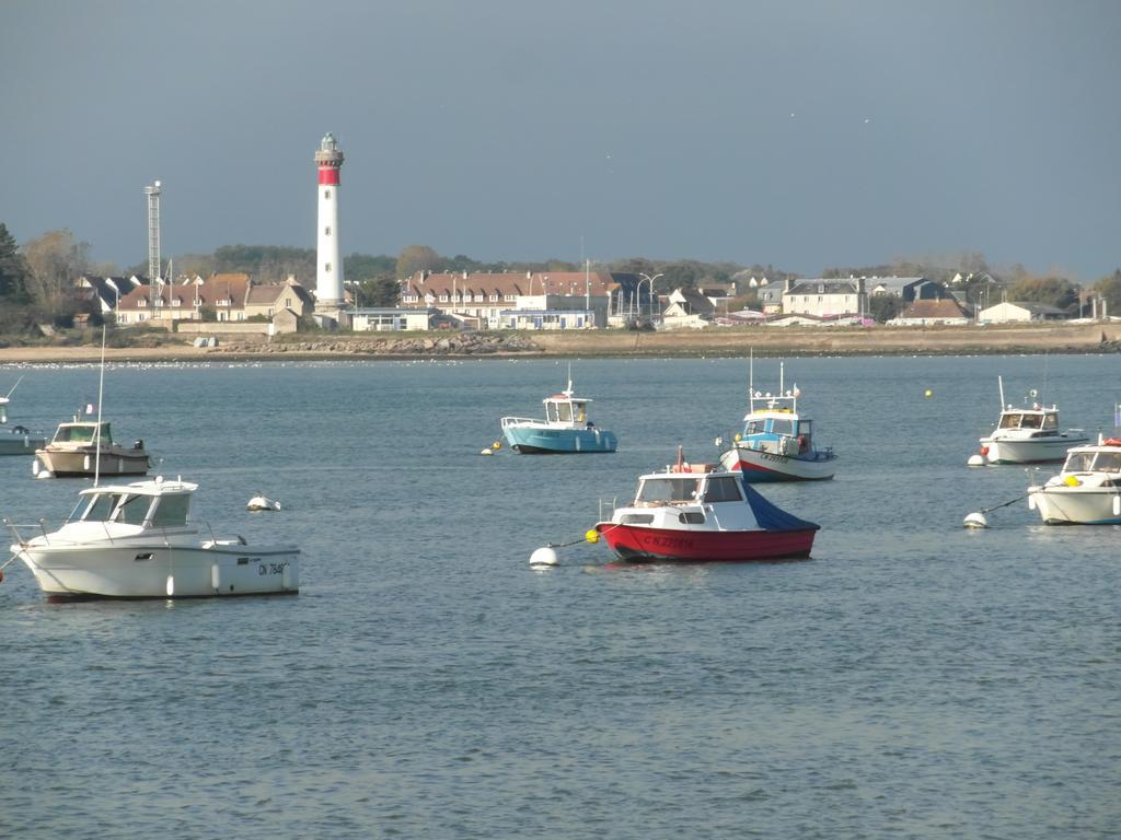 Le Vauban Hotel Merville-Franceville-Plage Buitenkant foto