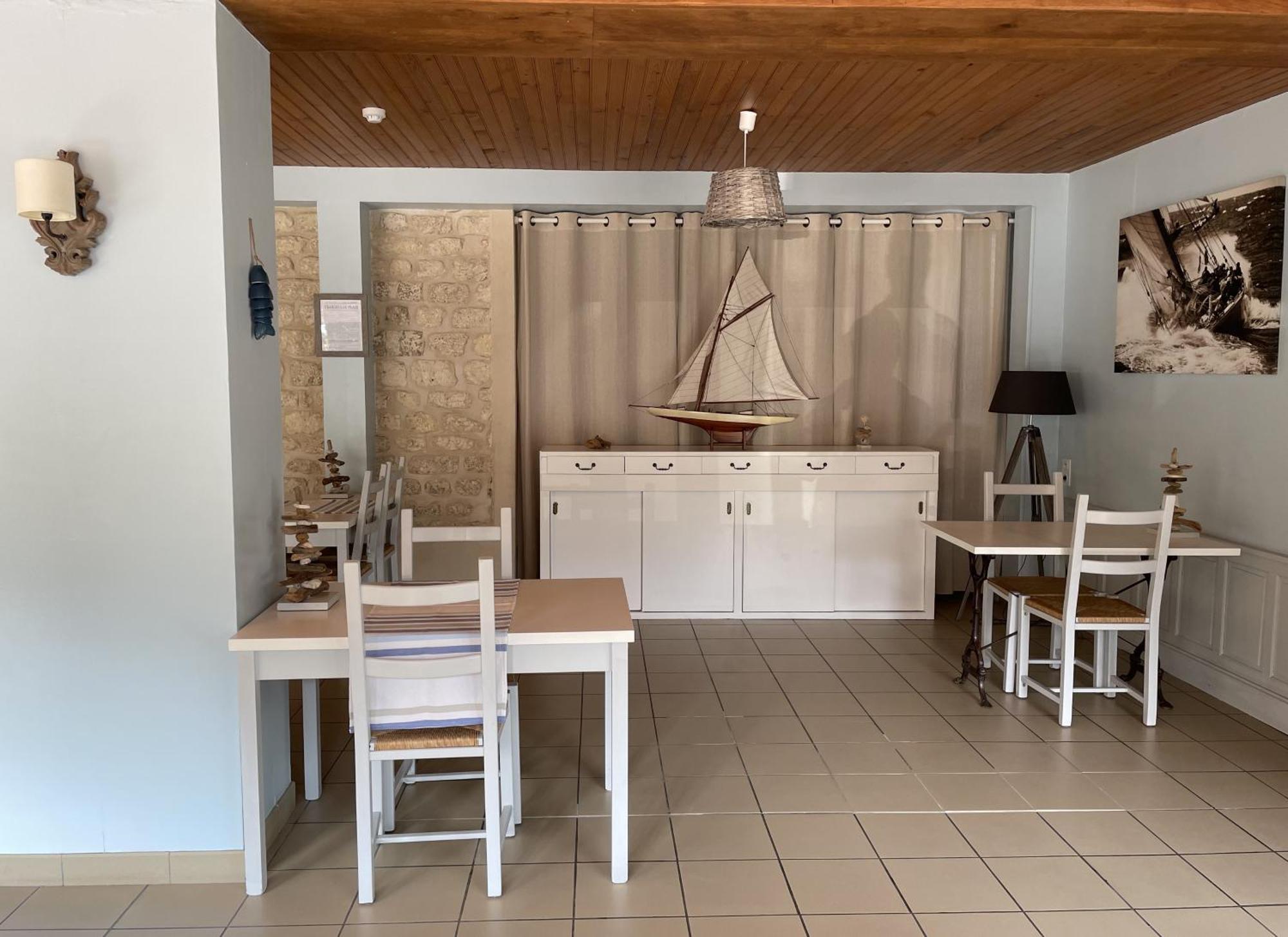 Le Vauban Hotel Merville-Franceville-Plage Buitenkant foto