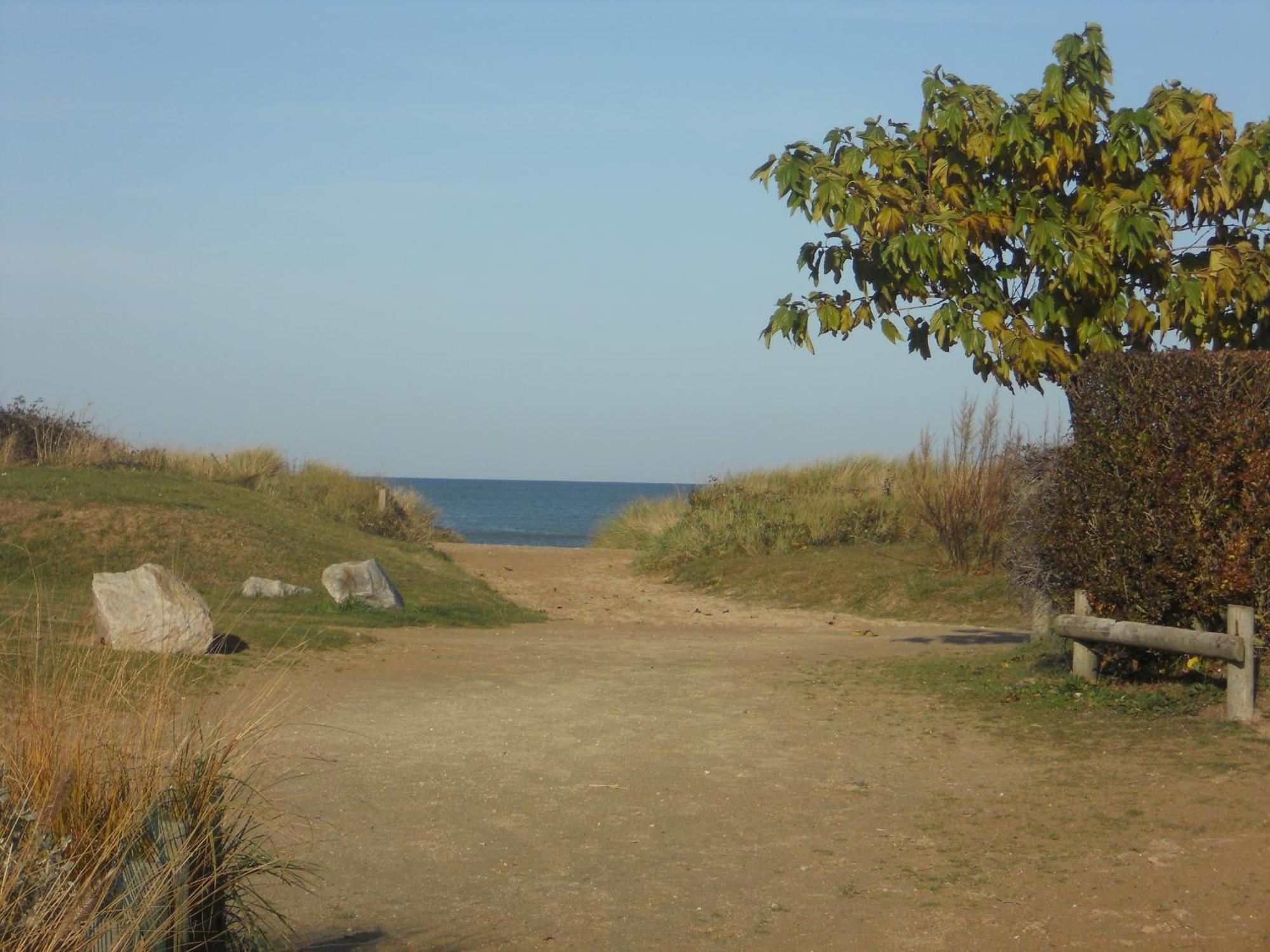 Le Vauban Hotel Merville-Franceville-Plage Buitenkant foto