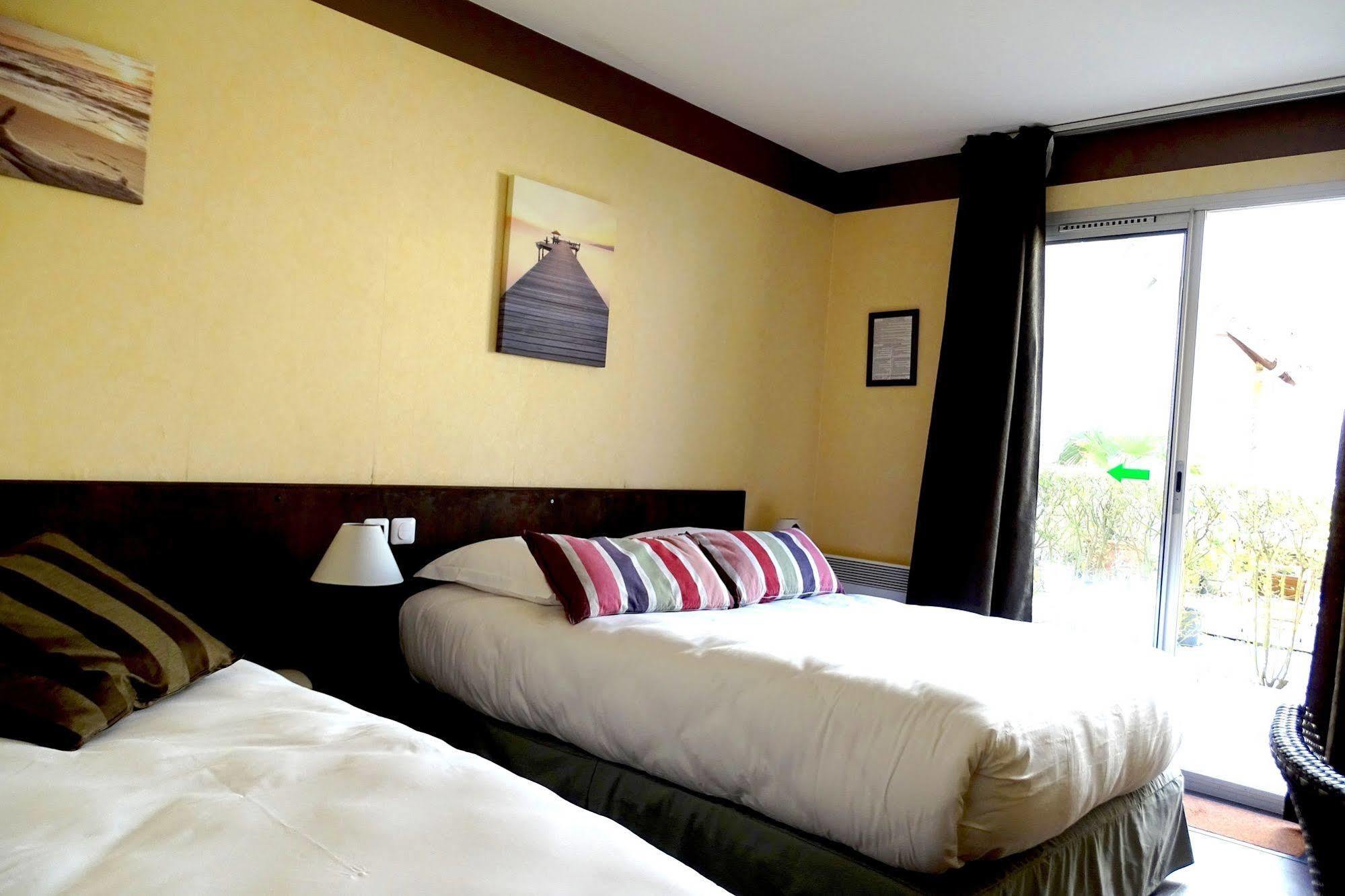 Le Vauban Hotel Merville-Franceville-Plage Buitenkant foto