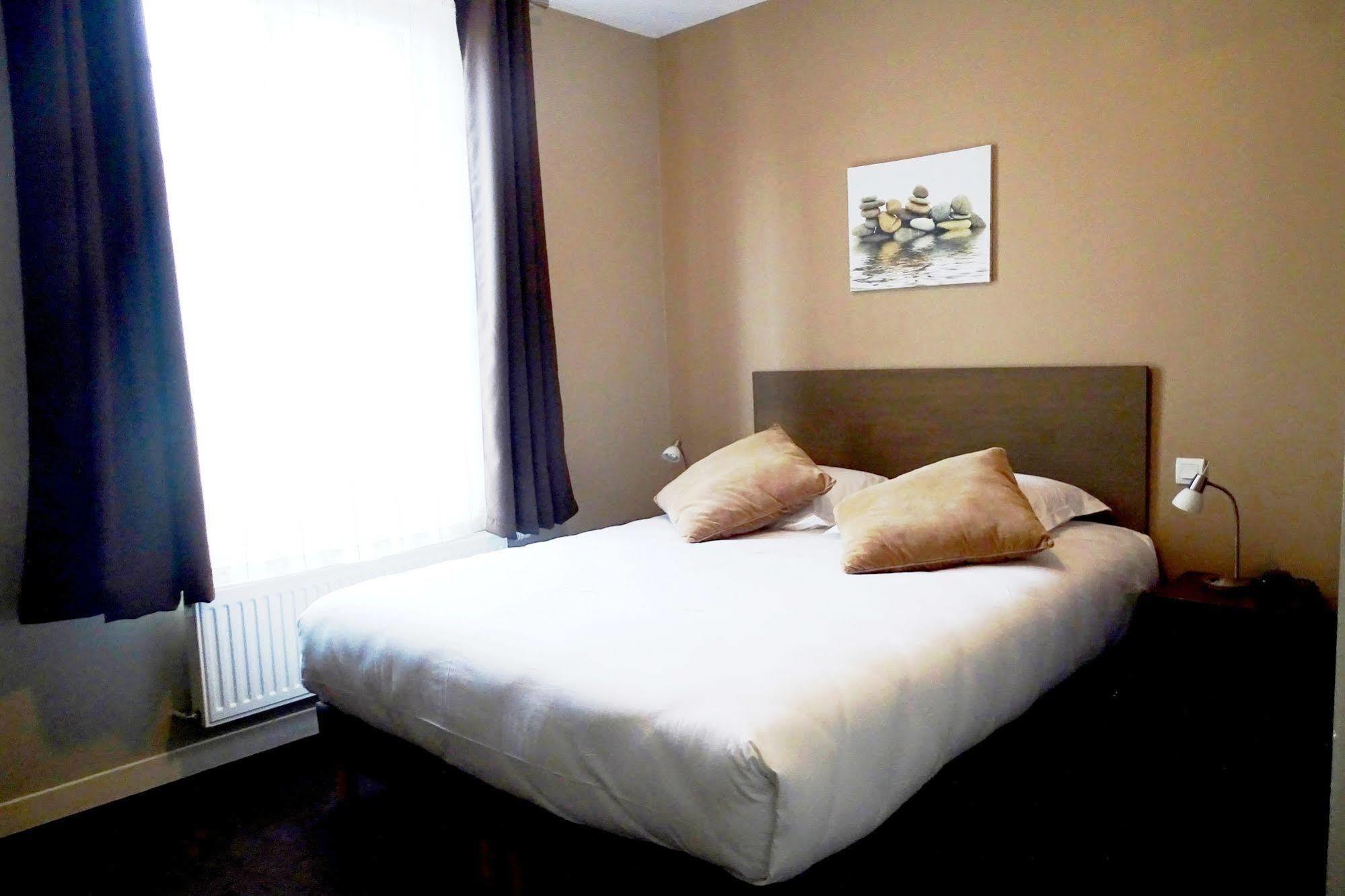 Le Vauban Hotel Merville-Franceville-Plage Buitenkant foto