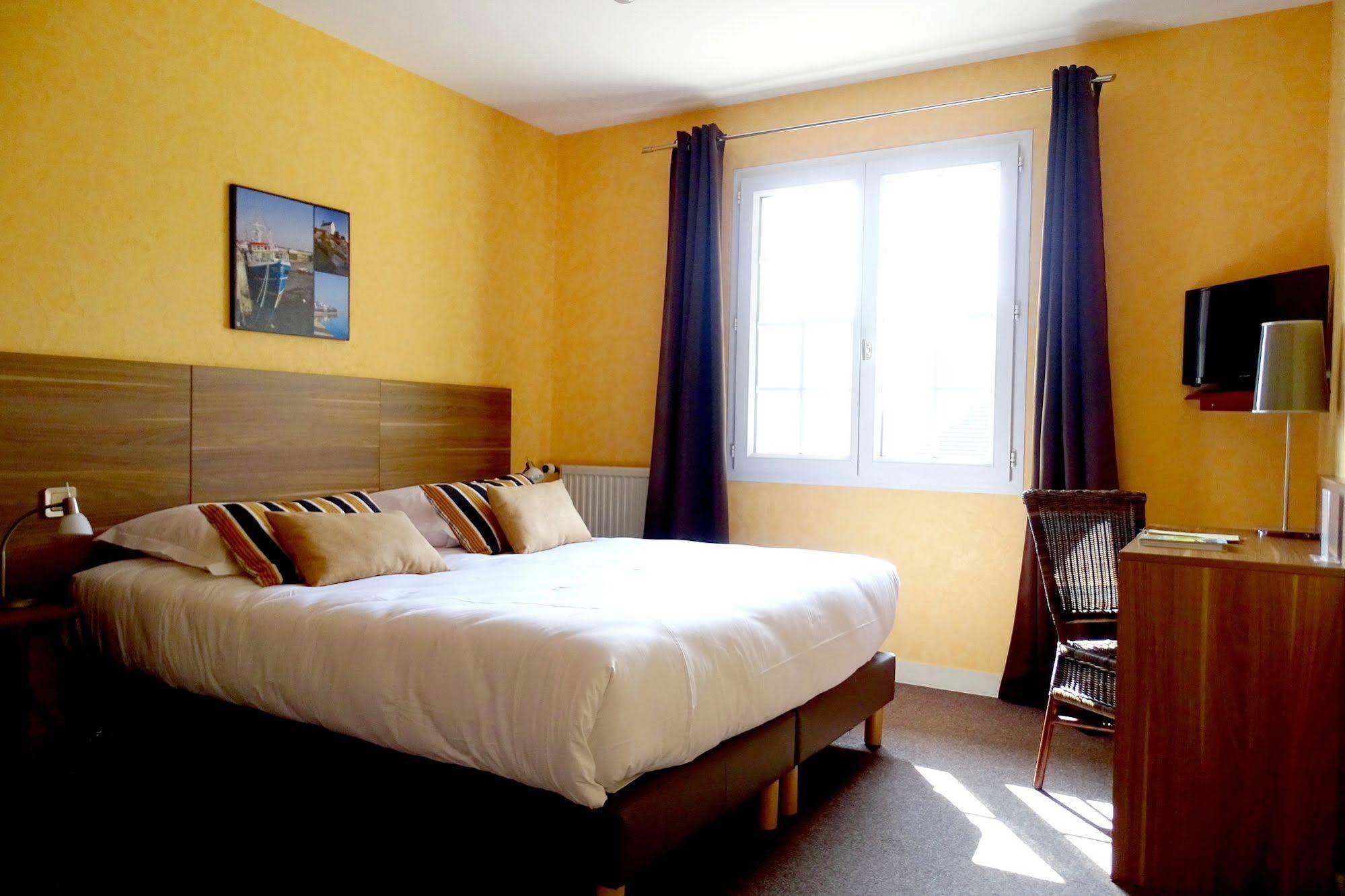Le Vauban Hotel Merville-Franceville-Plage Buitenkant foto